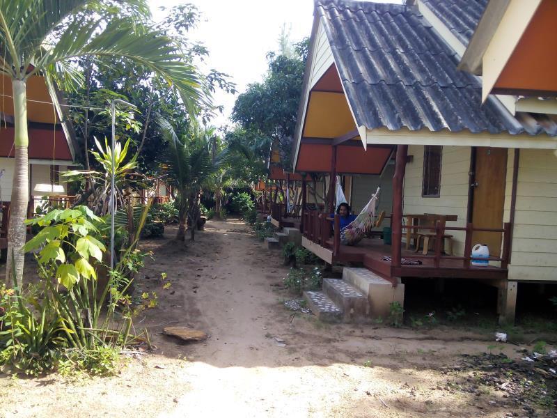 Funky Fish Hostels Ko Lanta Exterior foto