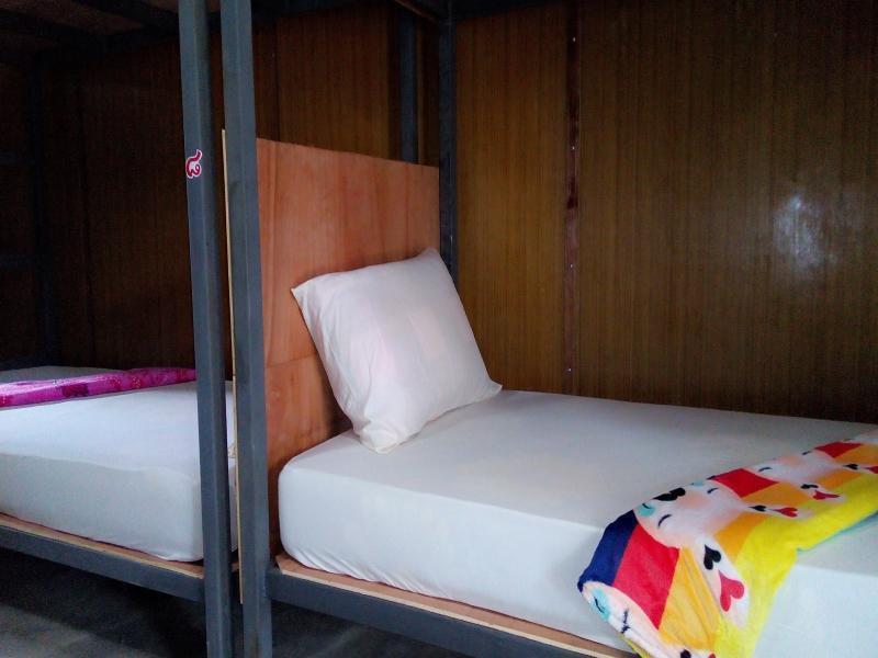 Funky Fish Hostels Ko Lanta Exterior foto